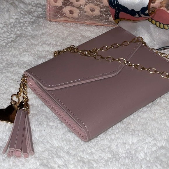 Waterproof small shoulder/arm bag with accessories - Picture 5 of 16